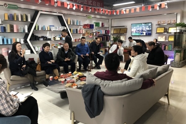 考察學(xué)習(xí)，賦能交流——明亮照明總經(jīng)理荊明慧蓄勢(shì)賦能進(jìn)行時(shí)